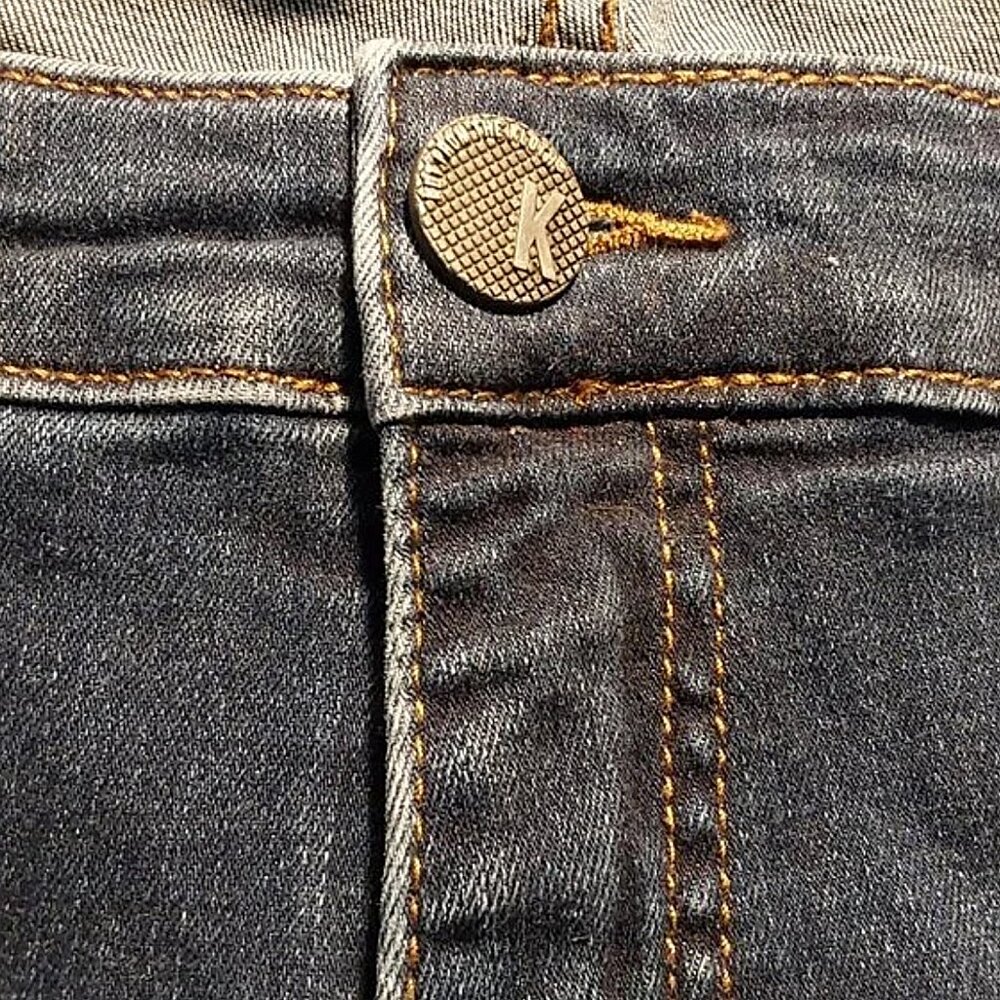 Kut from the Kloth Catherine Boyfriend High-Rise Crop Jean Great Condition - 22W - Picture 6 of 10